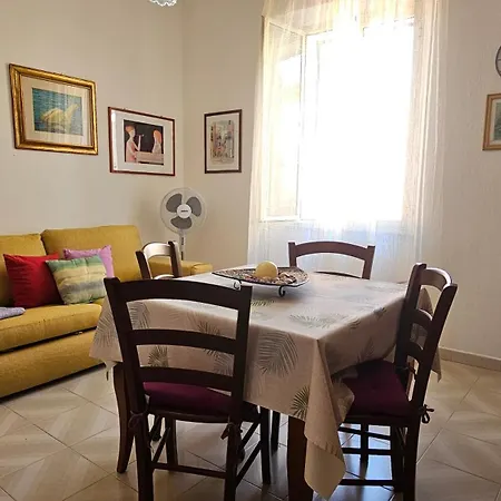Apartment In Centro Santa Teresa Gallura