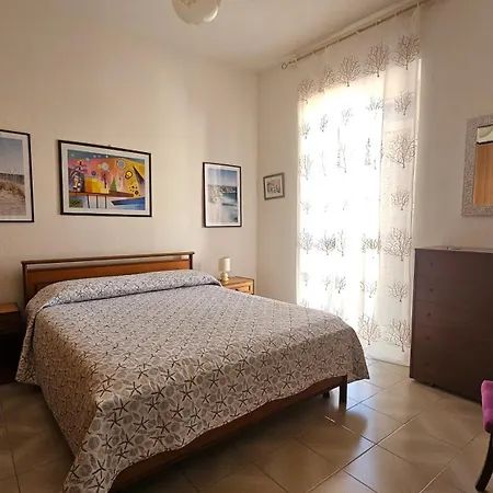 In Centro شقة سانتا تيريزا غالّورا